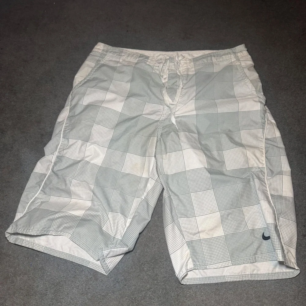 Nike Athletic Dept Mens Board Shorts Grey White Checkered Swim Trunks Size 34